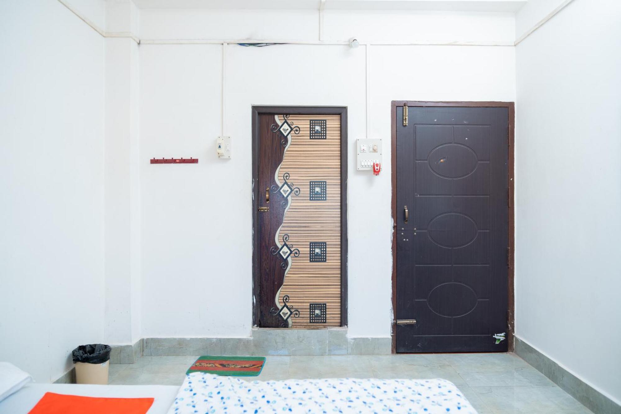 Jrb Residency Bed and Breakfast Dibrugarh Exteriör bild